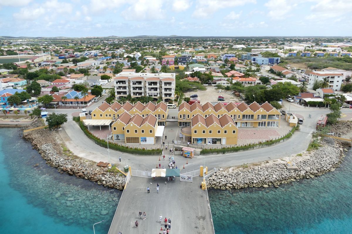 Bezoek aan de afgelegen eilandjes rondom Bonaire per catamaran